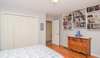 22 Sargent Rd, Brookline, NH 03033