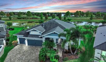 6951 CRESTPOINT Dr, Apollo Beach, FL 33572