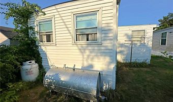 25 East Dr, East Providence, RI 02916