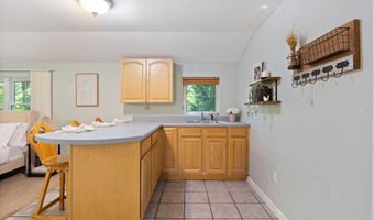352 Log Cabin Rd, Arundel, ME 04046