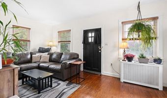 33 E GLOUCESTER Pike, Barrington, NJ 08007