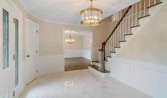 245 Borden Rd, Middletown, NJ 07748