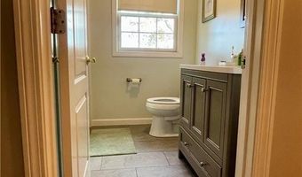 58 Rawlinson Dr, Coventry, RI 02816