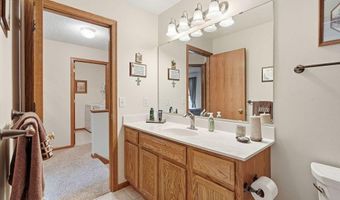 6435 157th St W, Apple Valley, MN 55124