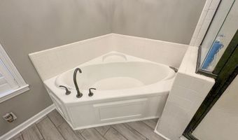 204 Piccadilly, Batesville, MS 38606