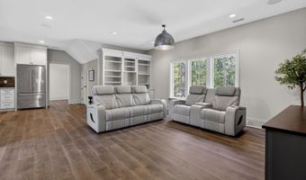 1484 Old Rosebud Trl, Awendaw, SC 29429