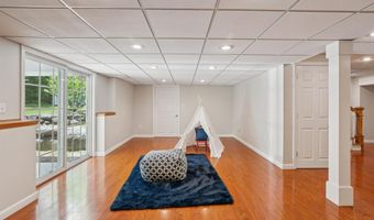 60 Lady Slipper Ln, Chester, NH 03036