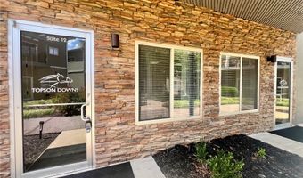 512 SW B St 10/12, Bentonville, AR 72712