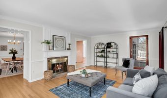 160 Pelican Rd, Middletown, NJ 07748