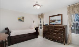 20 Bailey Blvd, East Greenwich, RI 02818