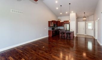 938 15th St SE, Altoona, IA 50009