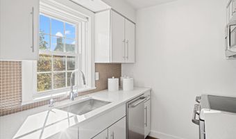 3361 S WAKEFIELD St B1, Arlington, VA 22206