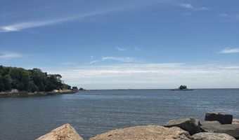 39 Briarwood Ln A, Branford, CT 06405