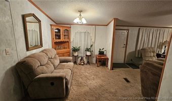 2156 Maxton St, Autryville, NC 28318