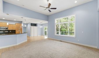 820 Greenwood Hills Dr, Adel, IA 50003