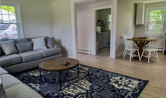10 Reardon Dr, Middletown, RI 02842