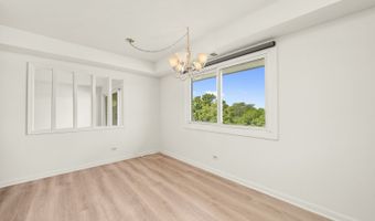 1025 S Fernandez Ave 4C, Arlington Heights, IL 60005