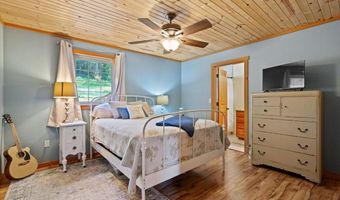 21807 E Doyle Rd, Cataldo, ID 83810