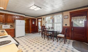31 Monroe St, Augusta, ME 04330