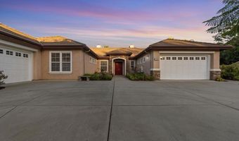 2216 Blossom Hill Ln, Escondido, CA 92029