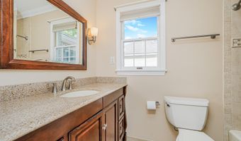 27 Southview Ter S, Middletown, NJ 07748