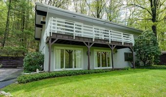 93 Vaughn Hill Rd, Bolton, MA 01740