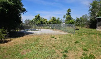 17705 Coyote Ln, Anderson, CA 96007
