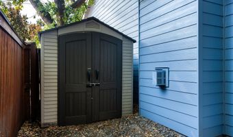 3022 NE Quiet Canyon Dr, Bend, OR 97701
