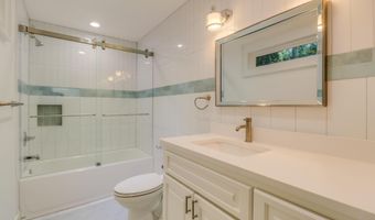 304 Ruella # C Ave, Bay St. Louis, MS 39520