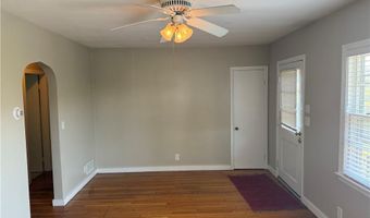 17 Saltaire Ave, Narragansett, RI 02882