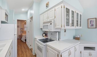 1703 N THORNTON Rd 214, Casa Grande, AZ 85122