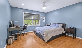 489 Hoyt St, Darien, CT 06820