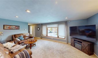 824 Minnie Maddern St, Albert Lea, MN 56007