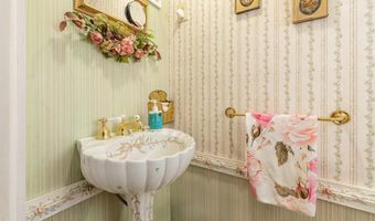 26 N GREENWICH St, Alloway, NJ 08001
