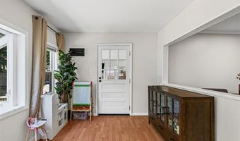 24 Westlyn Ct, Albany, NY 12203