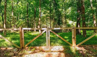 354 E Creek Bnd, Athens, GA 30605