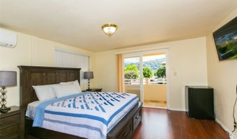 3741 Harding Ave, Honolulu, HI 96816