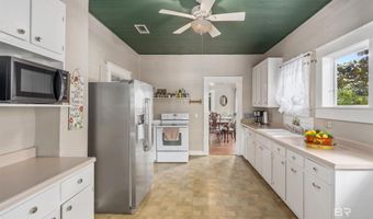 708 Hand Ave, Bay Minette, AL 36507