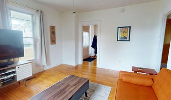 21 Fern St, Bangor, ME 04401