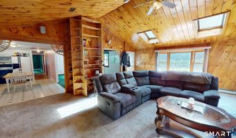 34 Angell Rd, Glocester, RI 02814