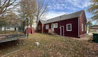 627 1st St, Nashwauk, MN 55769