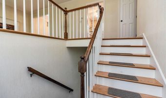 377 High St, Candia, NH 03034