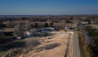113 S Country Club Rd, Arkansas City, KS 67005