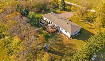 38397 Richmond Heights Dr, Aberdeen, SD 57401