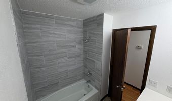 404 Cimarron Rd, Apple Valley, MN 55124