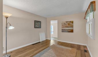 662 E 1452 Rd, Baldwin City, KS 66006