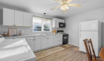 2411 K St, Bedford, IN 47421