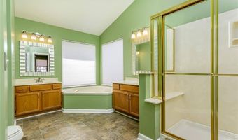 876 Kiefer Trails Dr, Ballwin, MO 63021
