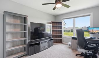 5306 Greyson Heights Dr, Auburn, IN 46706
