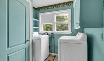 73 Locker St, Beachwood, NJ 08722